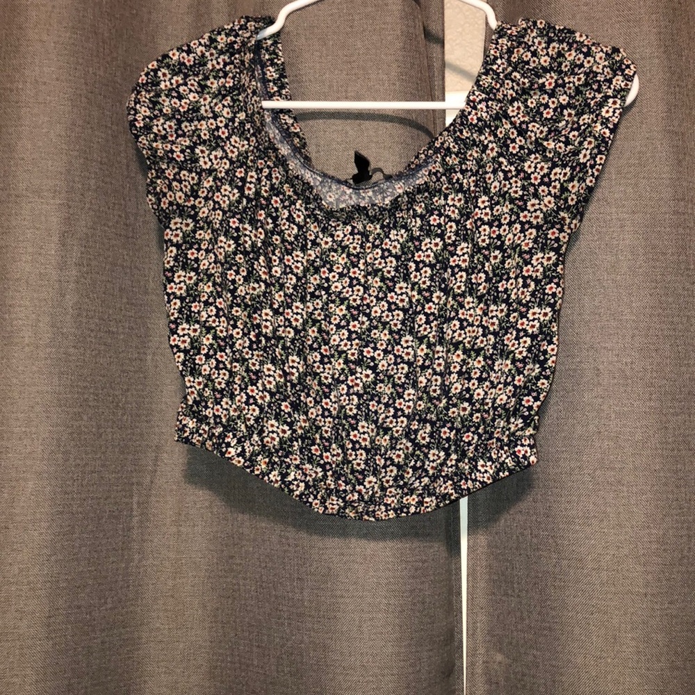 Off the sleeve crop too